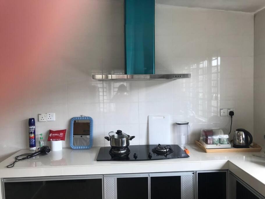 Terrace House Near Stulang Laut Ciq Midvalley Ksl For 7Pax Джохор-Бару Экстерьер фото